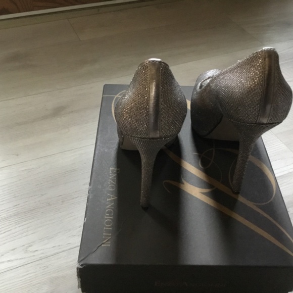 Enzo Angiolini, size 8, gold shimmer - Picture 4 of 8